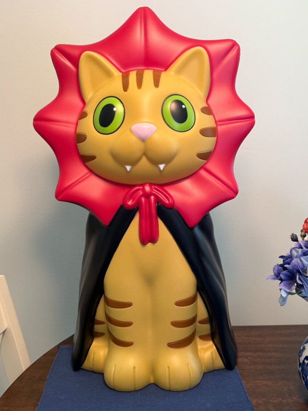 Cracker Barrel Vampire Cat Blow Mold Halloween Lighted Decor 2026 NWT 25"